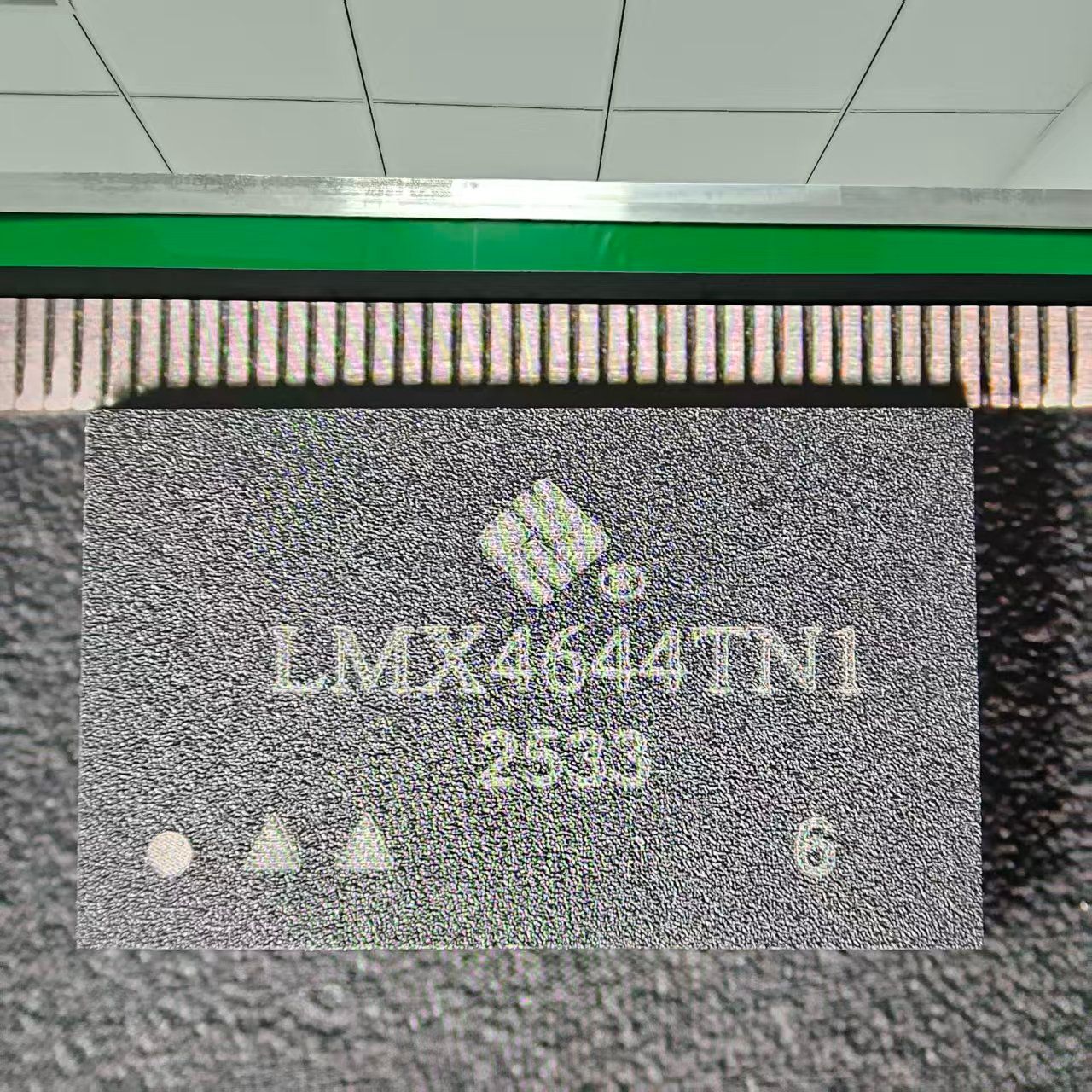LMX4644TN1